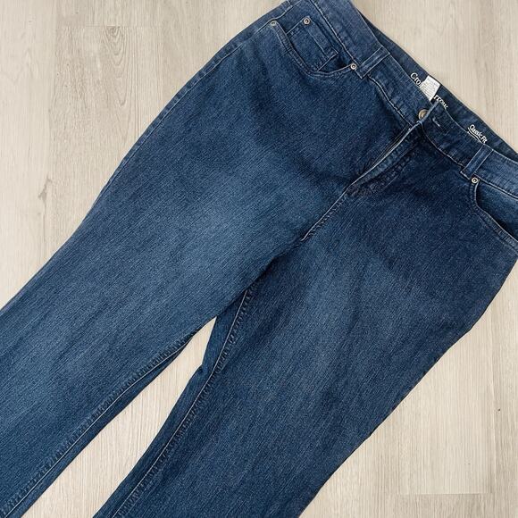 Croft And Barrow Size 16 Stretch Short Jeans Classic Fit Boot Cut Leg - Picture 2 of 5